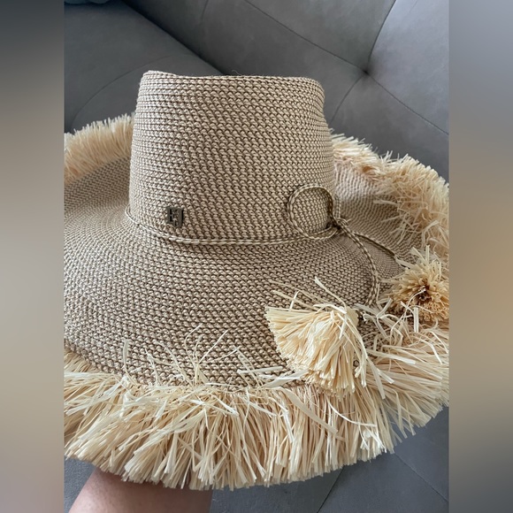 Eric Javitz Antigua Large Brimmed Hat! UPF50. Paid $746 plus tax $842.98 total. - Picture 3 of 8